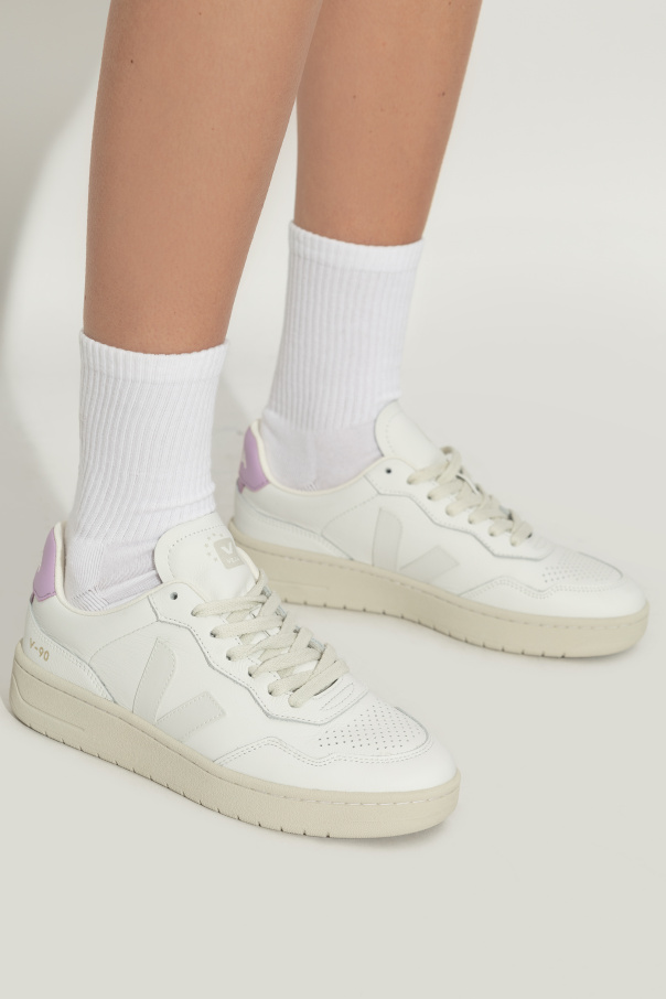 Veja Sneakers V-90