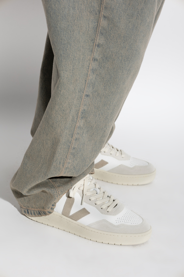 Veja Sports shoes "V-90 O.T. Leather"