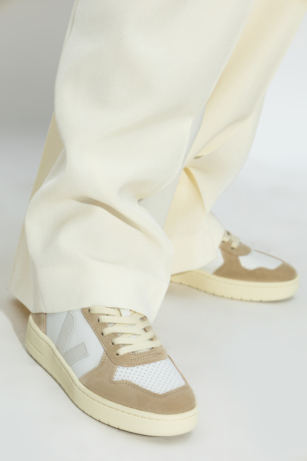 Veja Sportschuhe `V-82`