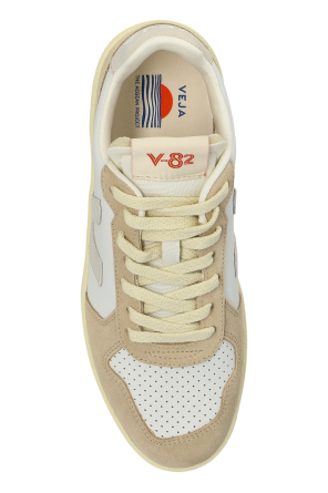 Veja Sportschuhe `V-82`