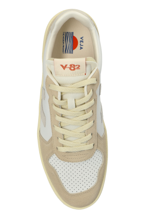 Veja Sports shoes `V-82`