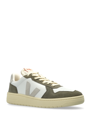 Veja Sports shoes `V-82`
