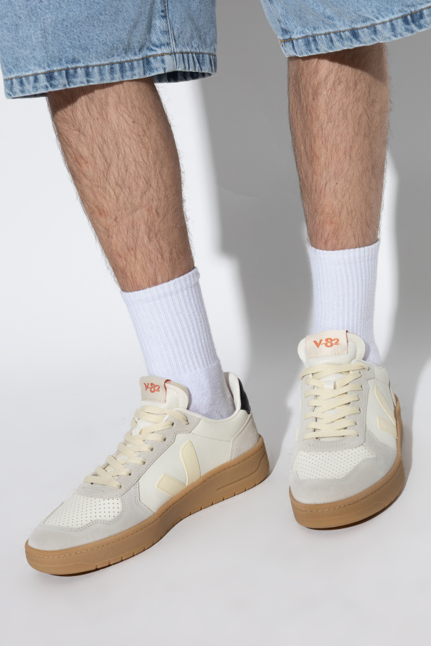 Veja Sports shoes 'V-82'