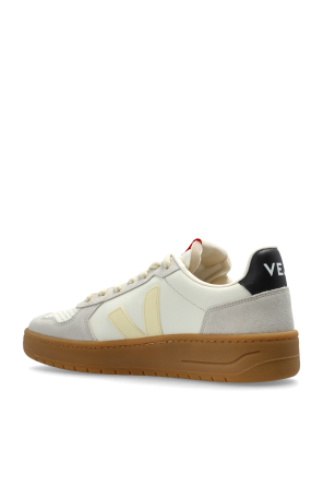 Veja Sports shoes 'V-82'