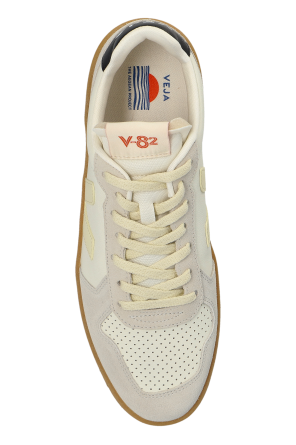 Veja Sports shoes 'V-82'