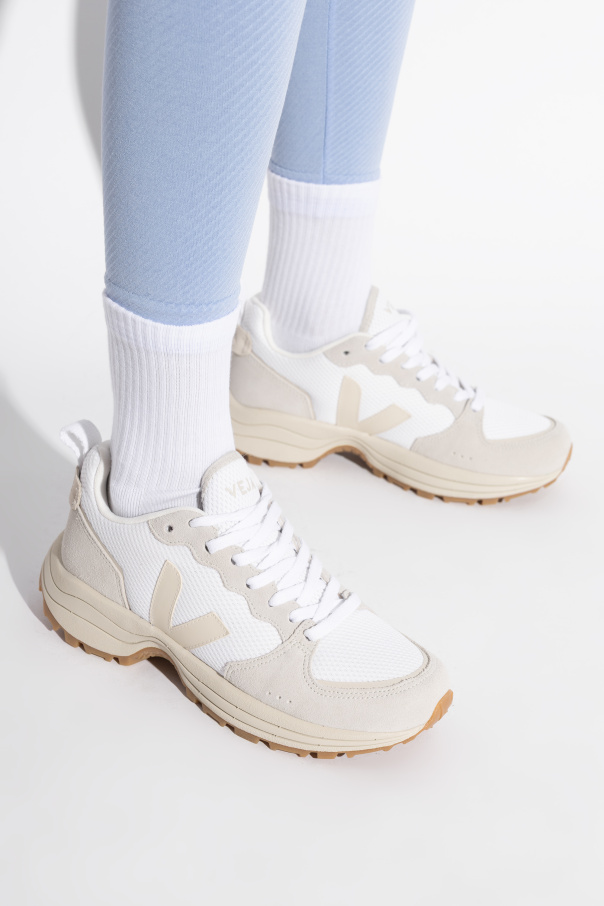 Veja Sports shoes "VENTURI II ALVEOMESH"