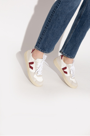 ‘v-10’ sneakers od Veja