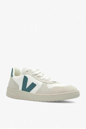 veja with ‘V-10 Mesh’ sneakers