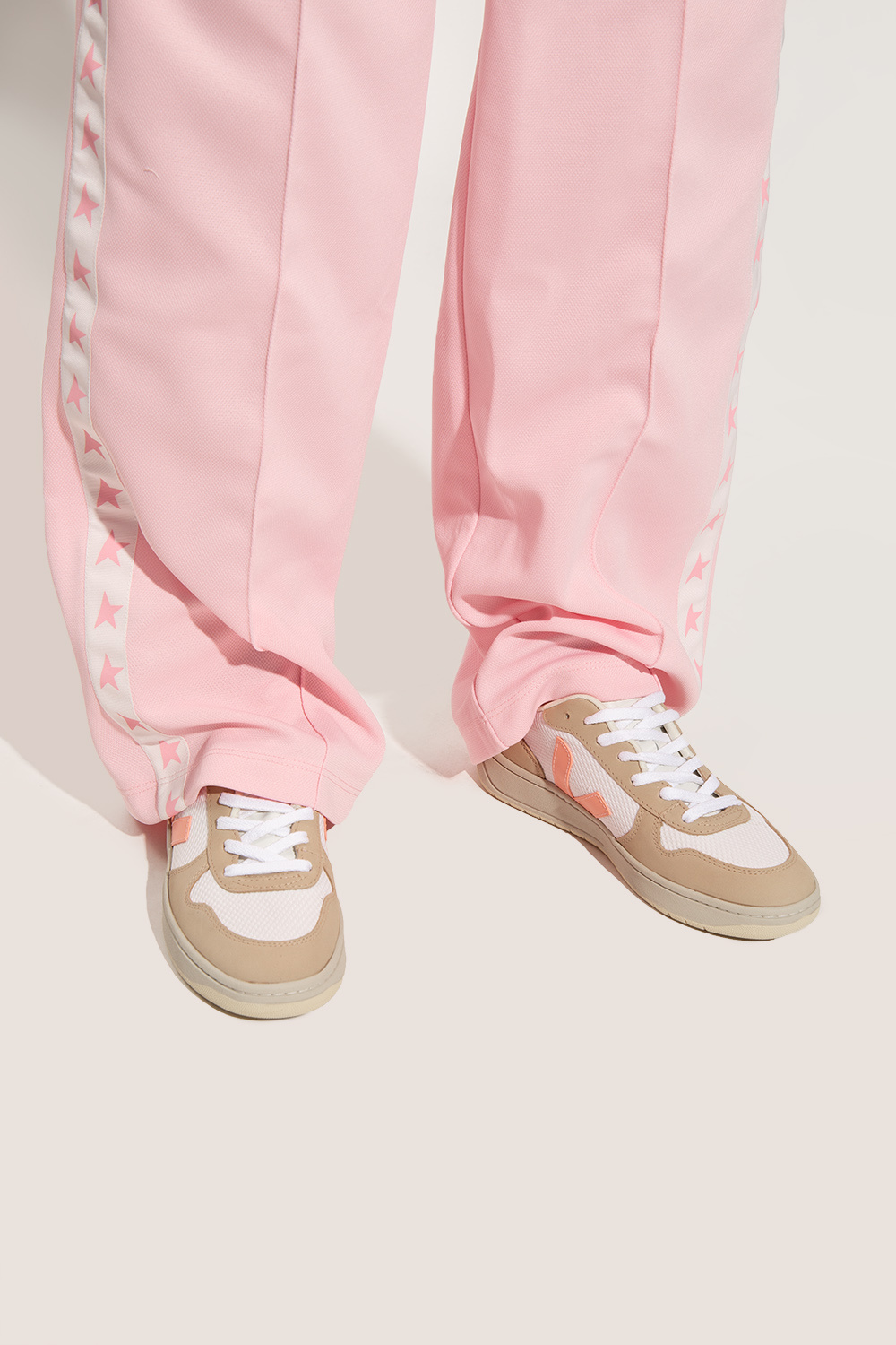 Veja ‘V-10 Alveomesh’ sneakers