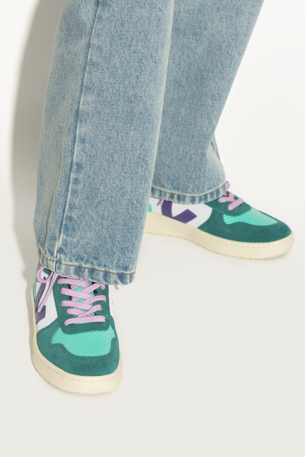 Veja Sports Shoes V-10 Suede