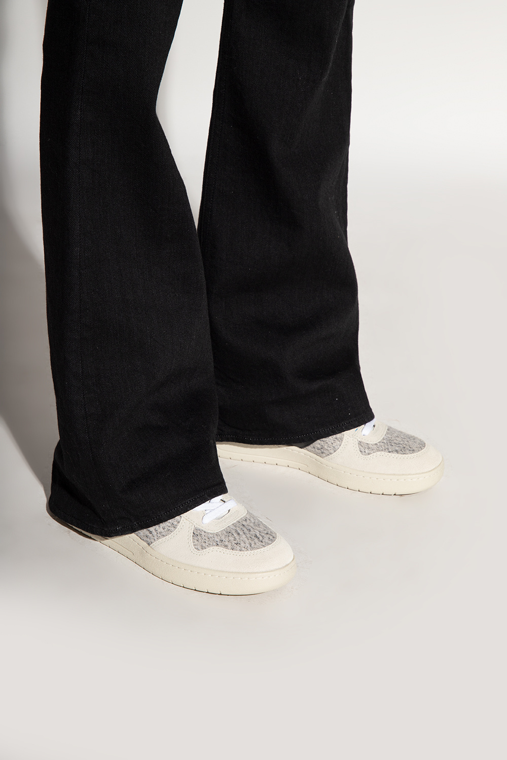 Veja ‘V-10’ sneakers