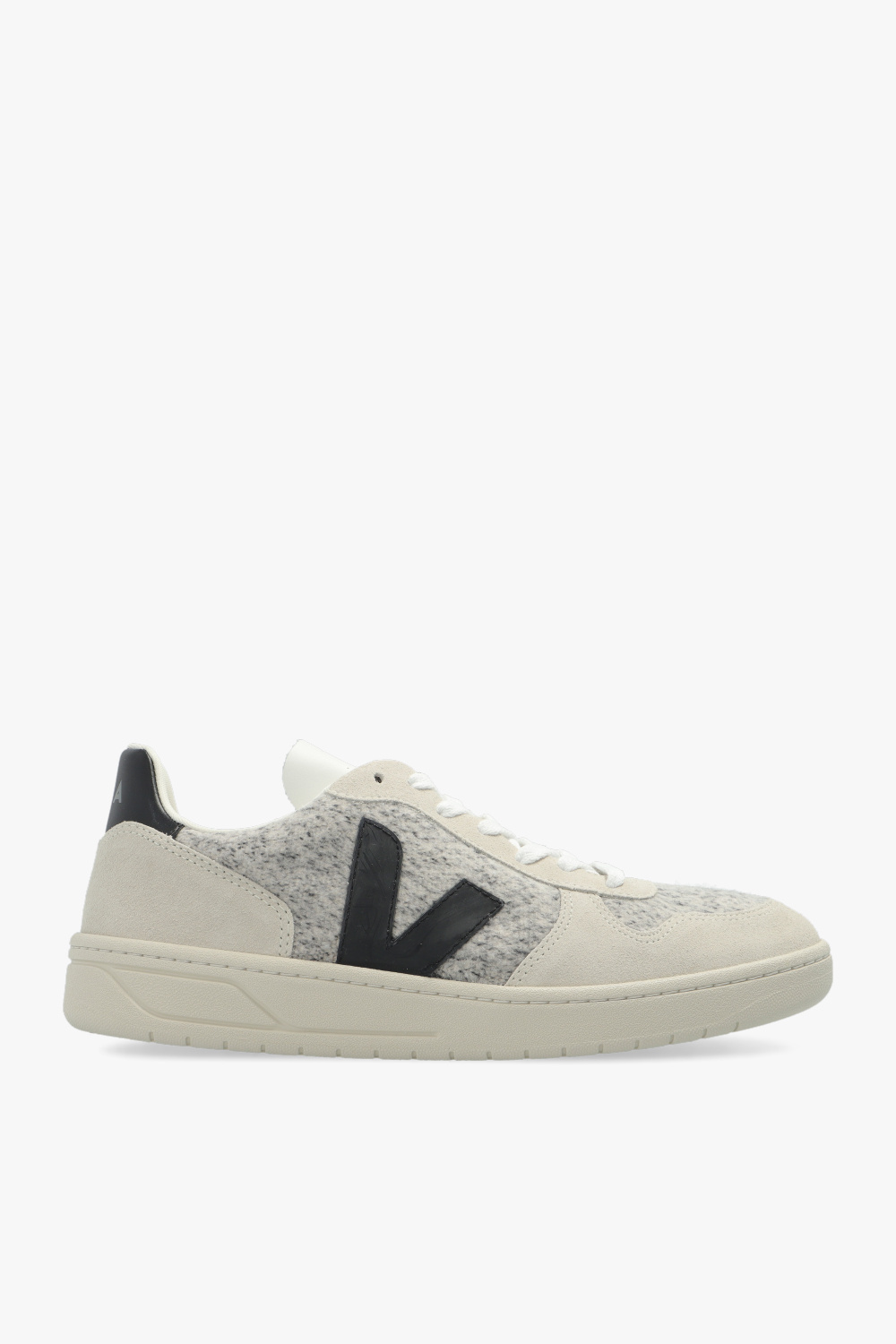 Veja ‘V-10’ sneakers