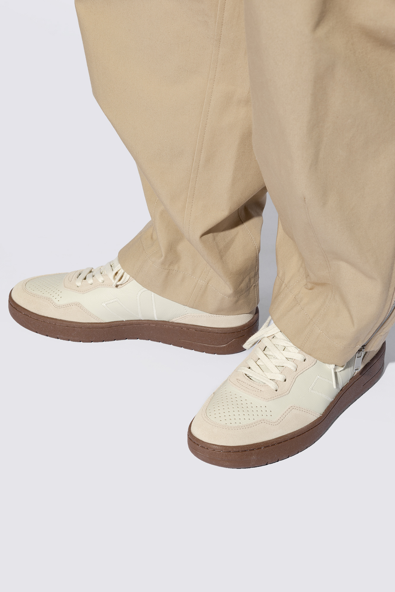 Veja ‘V-90 ZZ O.T. Leather’ sneakers