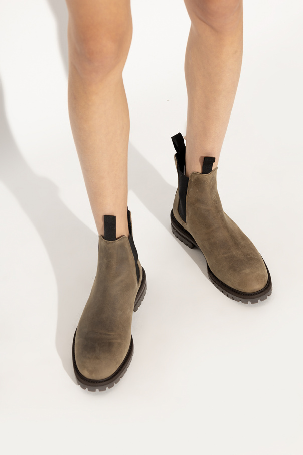 Common Projects ‘Winter’ Chelsea boots