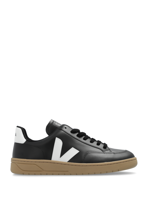 ‘V-12 Leather’ sneakers od Veja