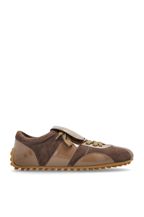 Leather sports shoes