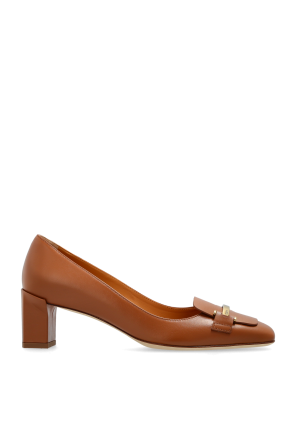 Leather heeled shoes