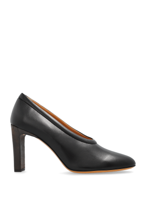 Leather heeled shoes