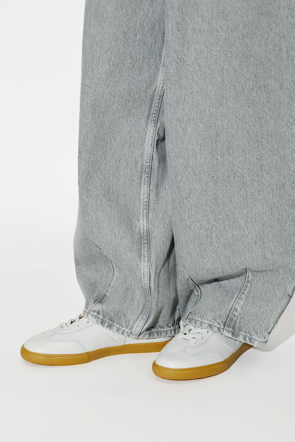 Veja ‘VOLLEY SIGNATURE O.T. LEATHER’ sports shoes