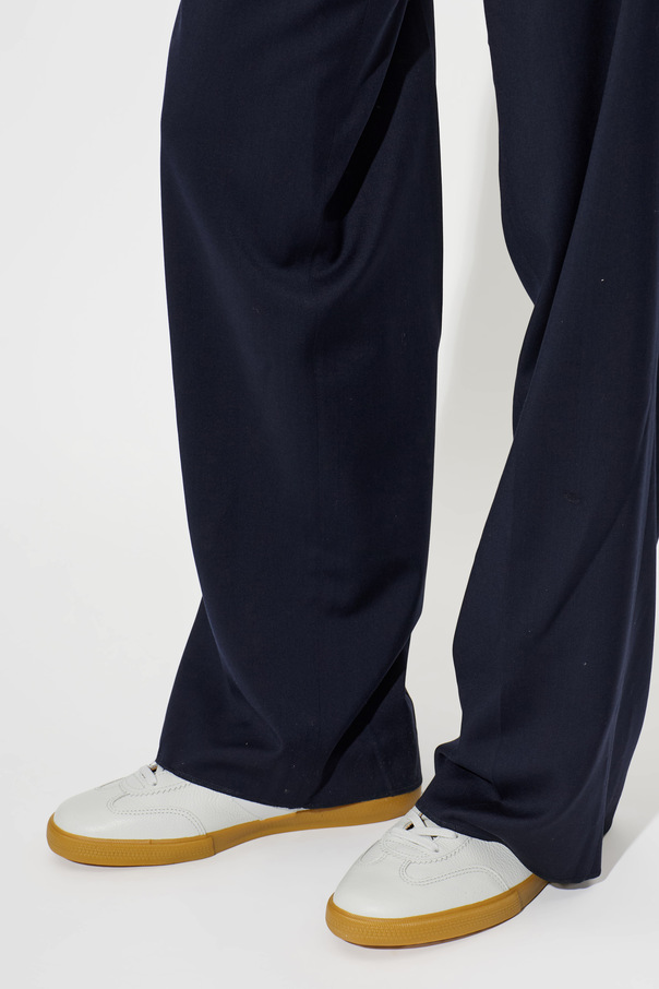 Veja 'VOLLEY SIGNATURE O.T. LEATHER' sports shoes