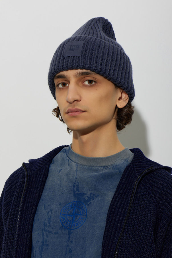 UGG Logo patch beanie