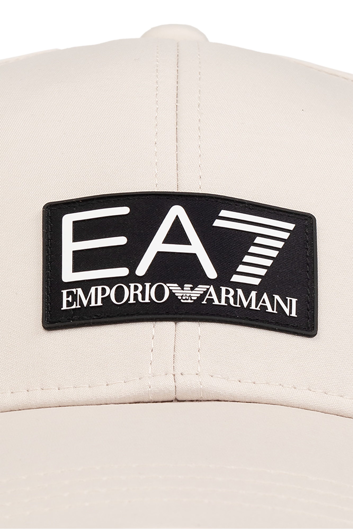 Armani Jeans longsleeved T-shirt Bianco Baseball cap from the ‘Sustainability’ collection