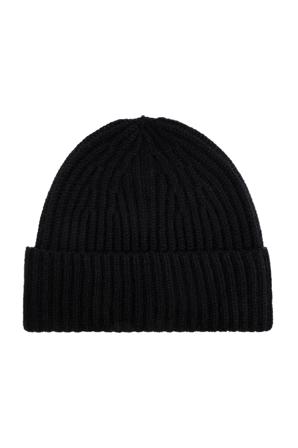 Menton cap od Lisa Yang