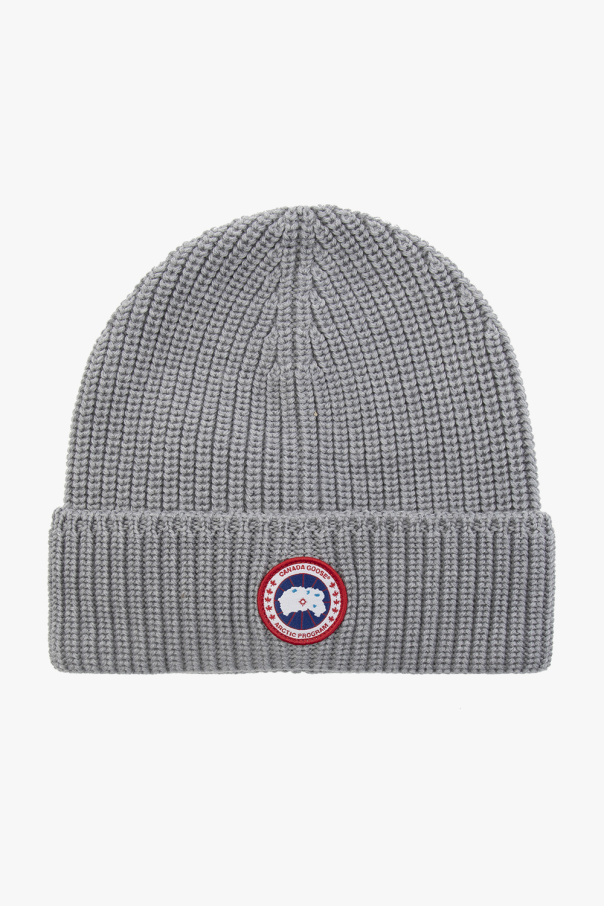 Hat with logo od Canada Goose