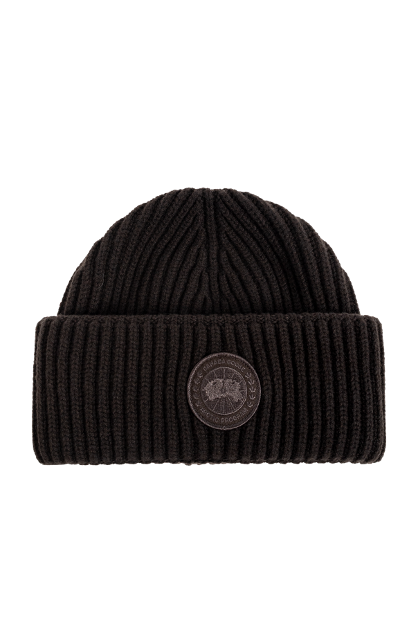 Wool beanie with logo patch od Canada Goose