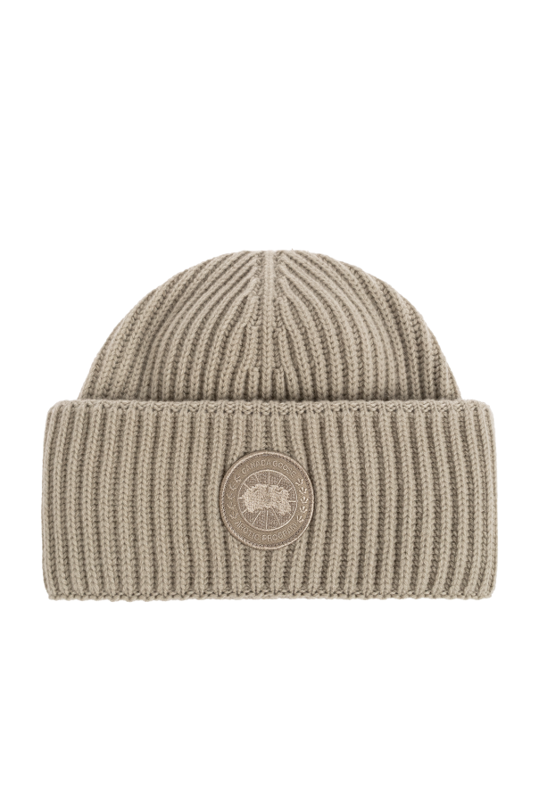 Wool beanie with logo patch od Canada Goose