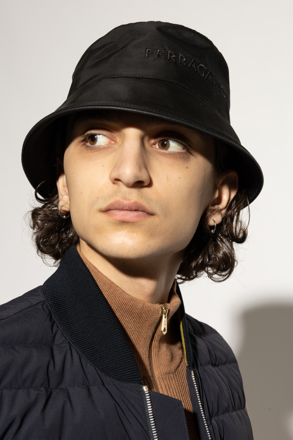 FERRAGAMO Czapka typu `bucket`