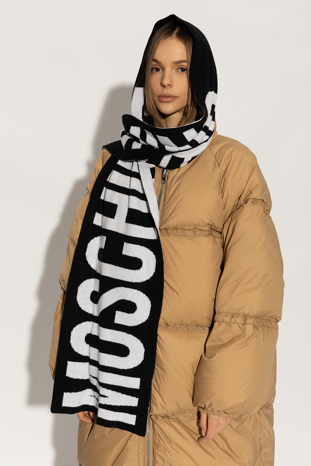 Moschino Hooded scarf