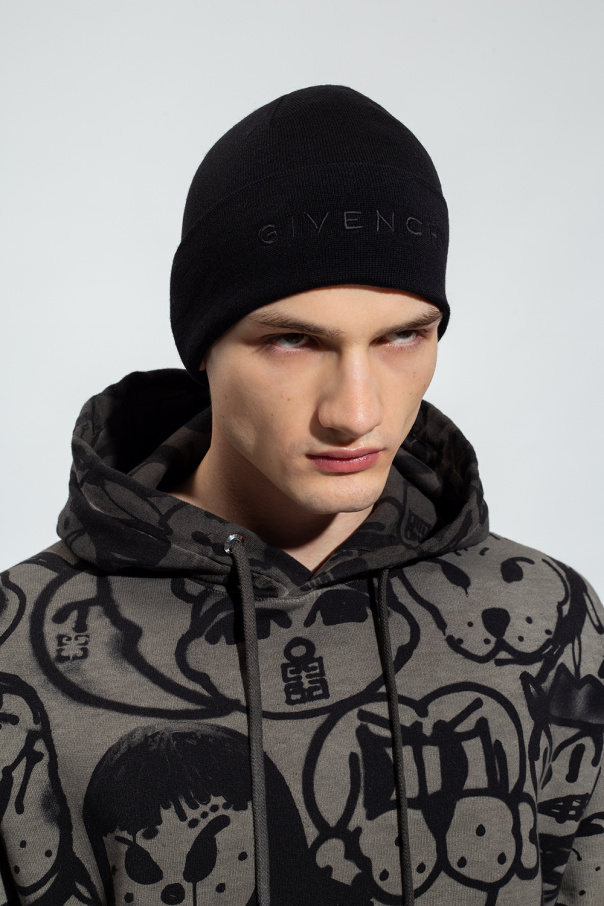 Givenchy sneakers beanie