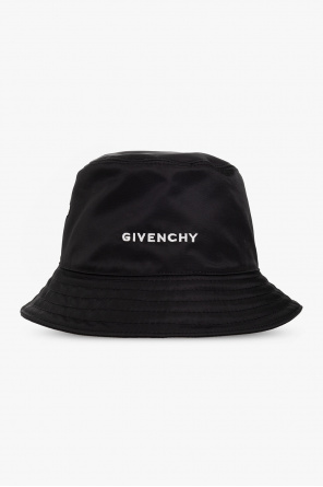 Jump into the world of kidcore od Givenchy
