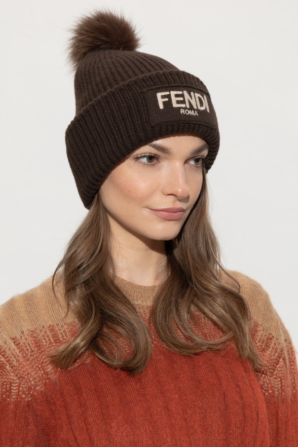 Fendi Gorro con pompón de pelo