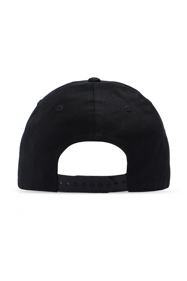 Golden Goose Keep your head cosy and stylish this winter with this black beanie-style hat from