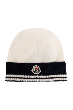 Beanie with logo patch