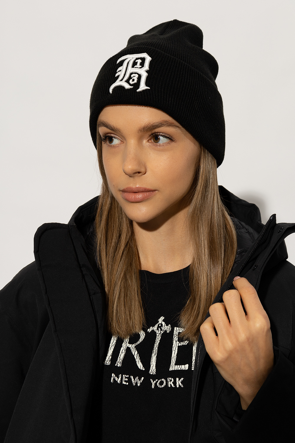 R13 Beanie with logo