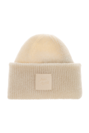 Cap with logo patch