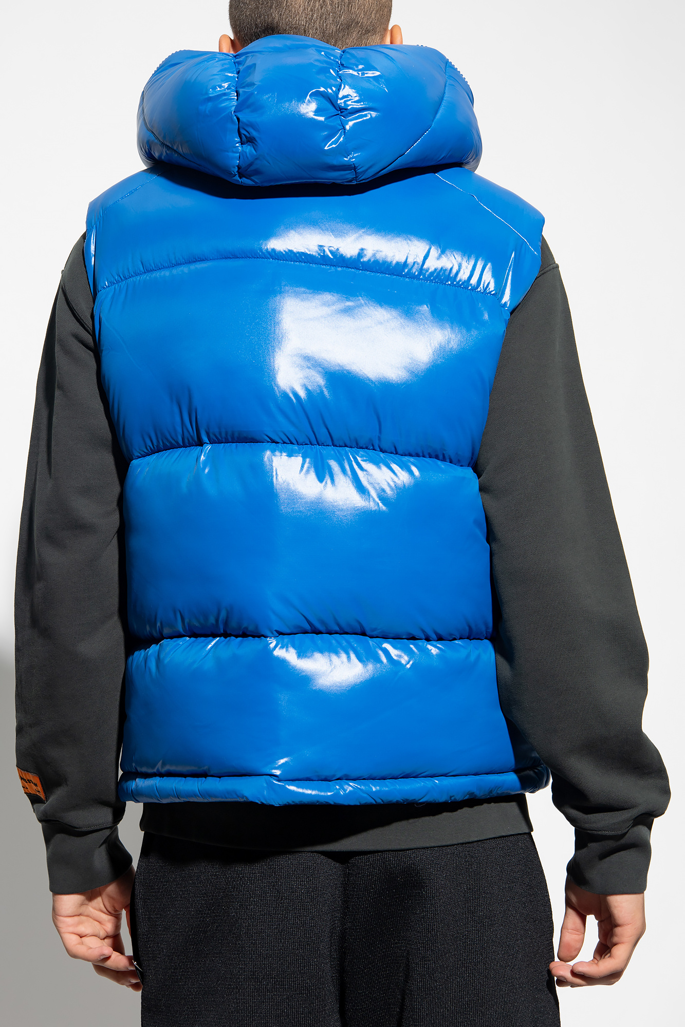 Download the latest version of the app ‘Dexter’ quilted vest