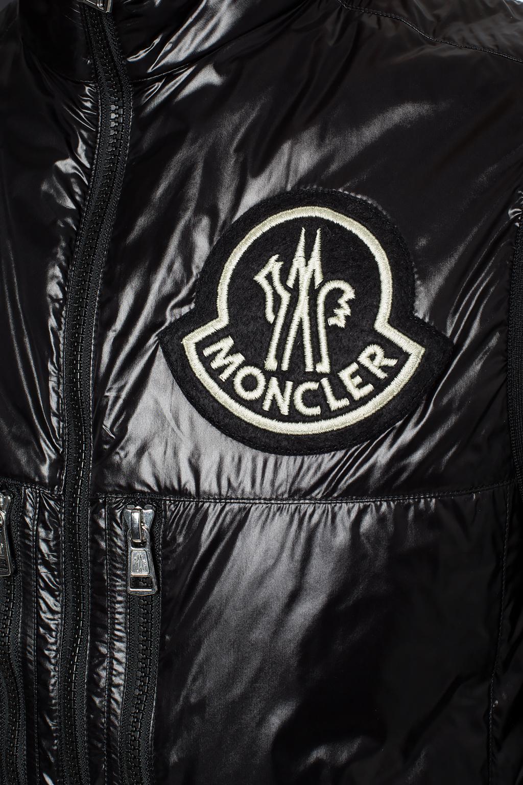 Логотип монклер. Кепка moncler 1952 genius. moncler genius комбинезон 2 moncler 1952. монклер сс23. лого монклер на куртке.