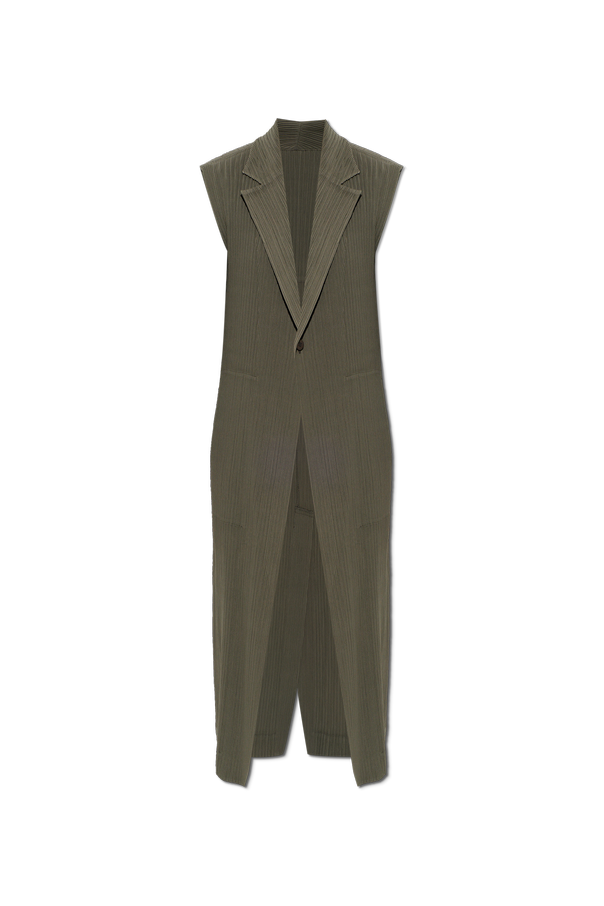 Long pleated vest od Issey Miyake