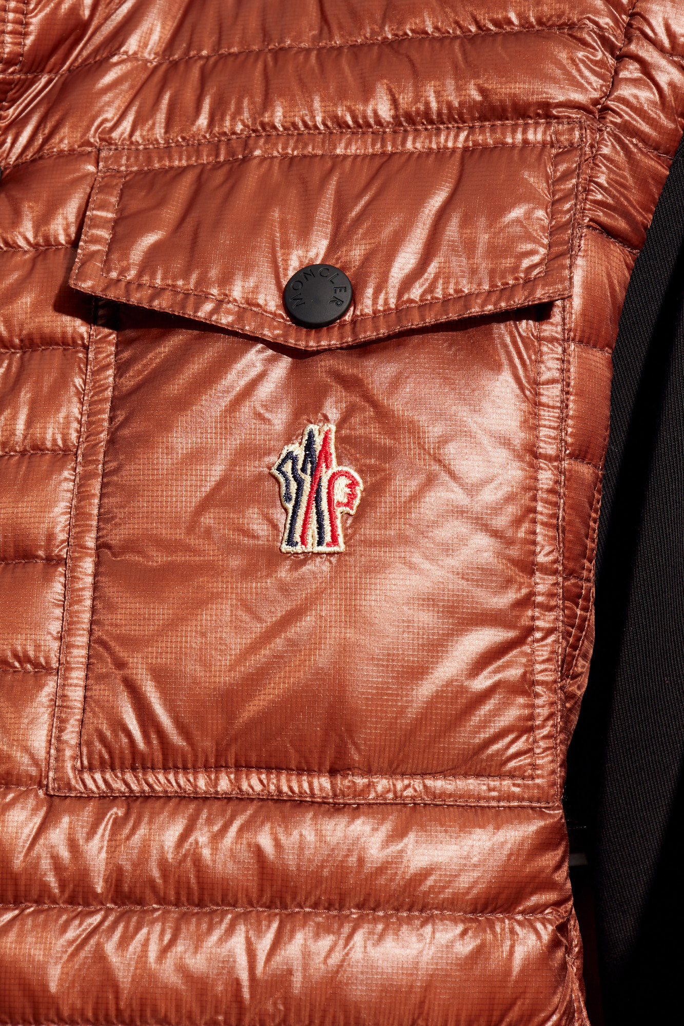 Moncler Grenoble Download the updated version of the app