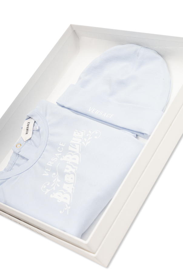 Infant sleepsuit set, cap od Versace Kids