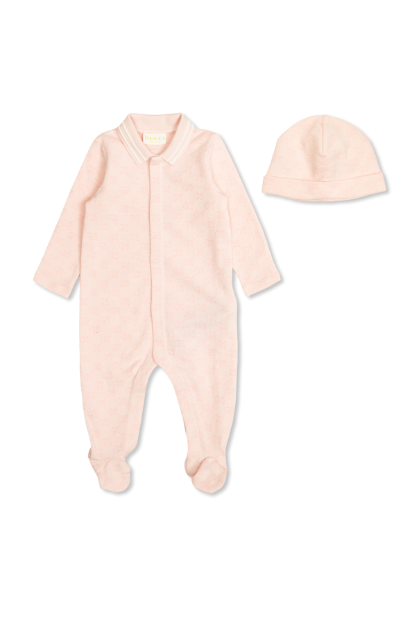Baby sleepsuit and hat set od Gucci Kids