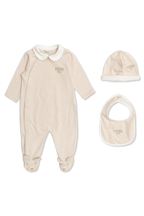 Set: sleepsuit, cap, bib