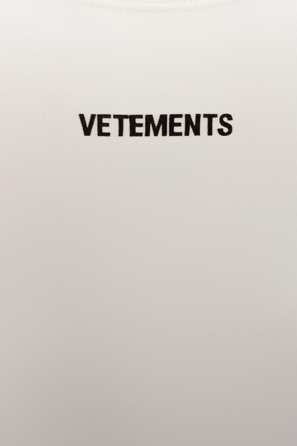 VETEMENTS Scarves / shawls