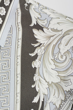 Versace Seidenhemd mit Print „Neoclassical Barocco“