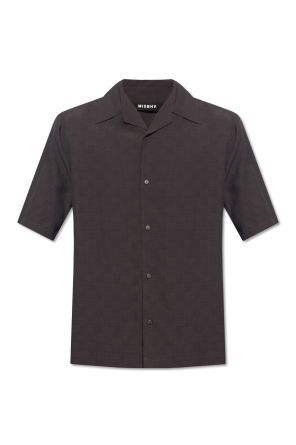 Shirt with short sleeves