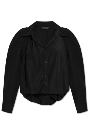 Shirt with embroidered logo